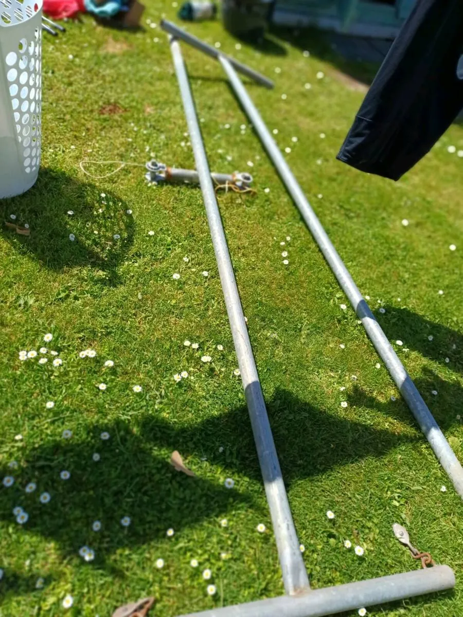 WASHING LINE - Image 1