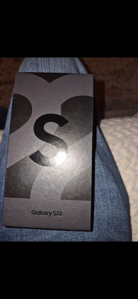 Samsung  s22 - Image 1