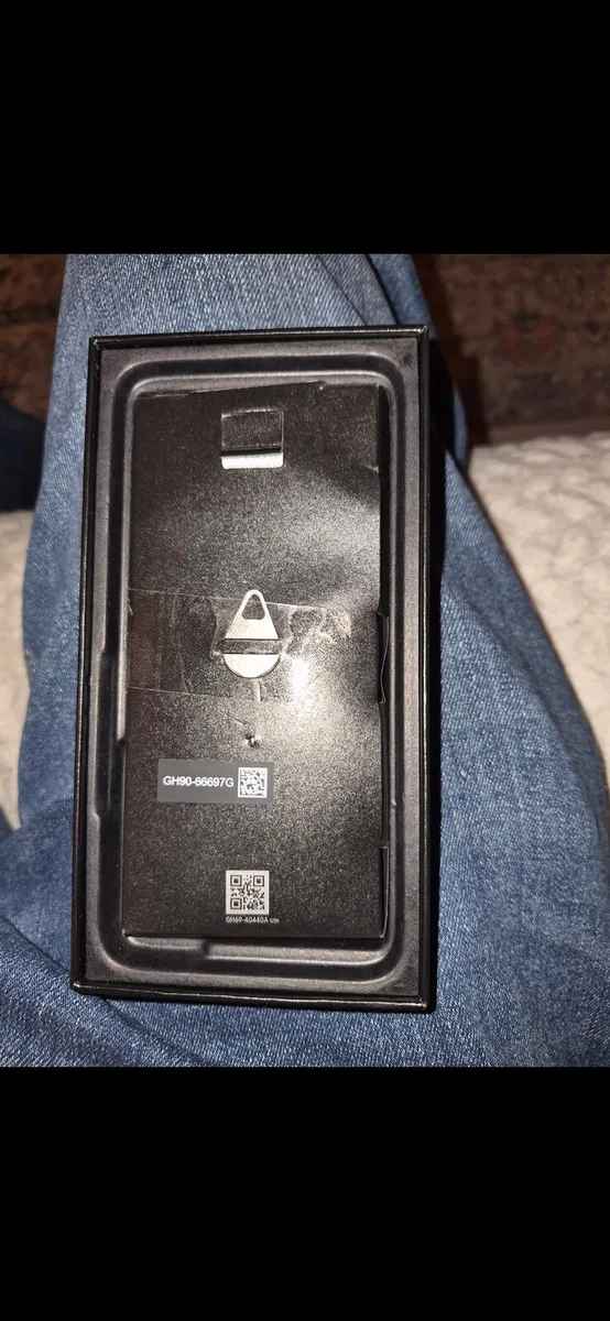 Samsung  s22 - Image 4