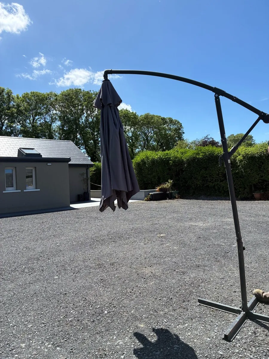 Cantilever parasol - Image 4