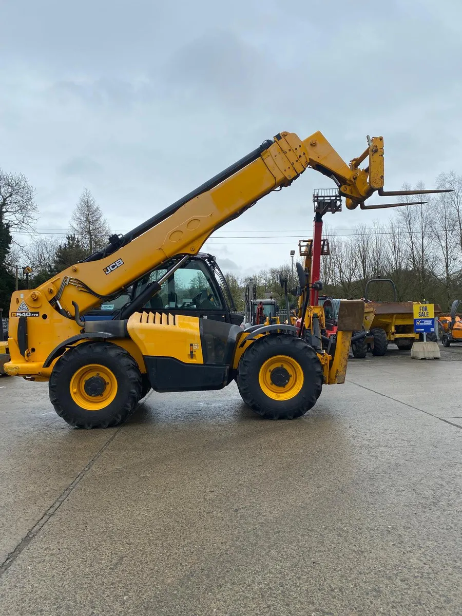 2017 JCB 540-170 17M TELESCOPIC FORKLIFT - Image 4