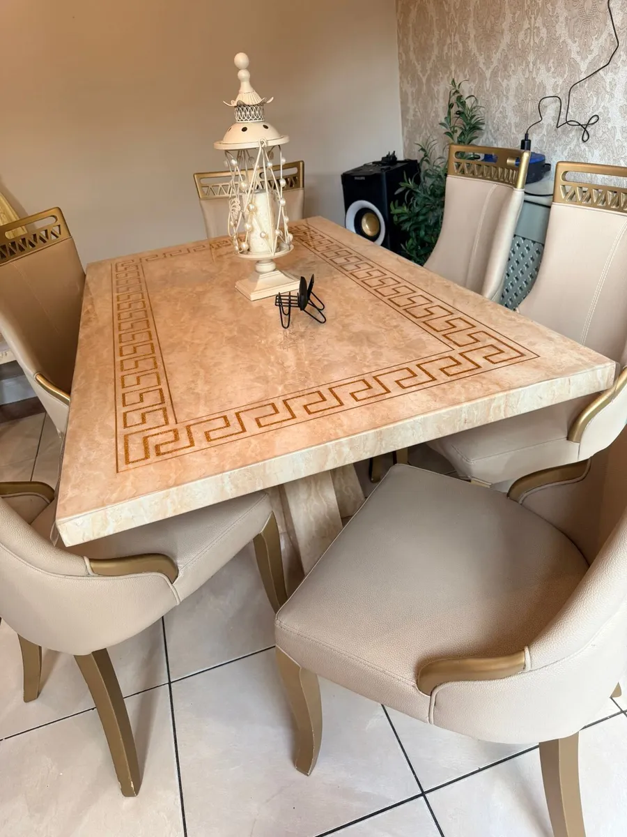 Kitchen table - Image 2