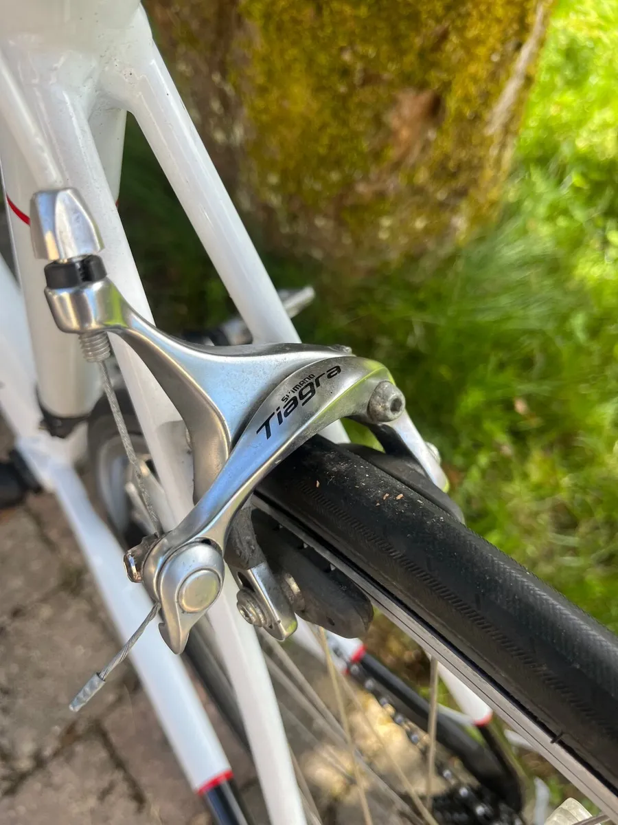 Road bike - Image 2