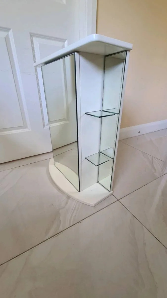 Bathroom cabinet - Image 1