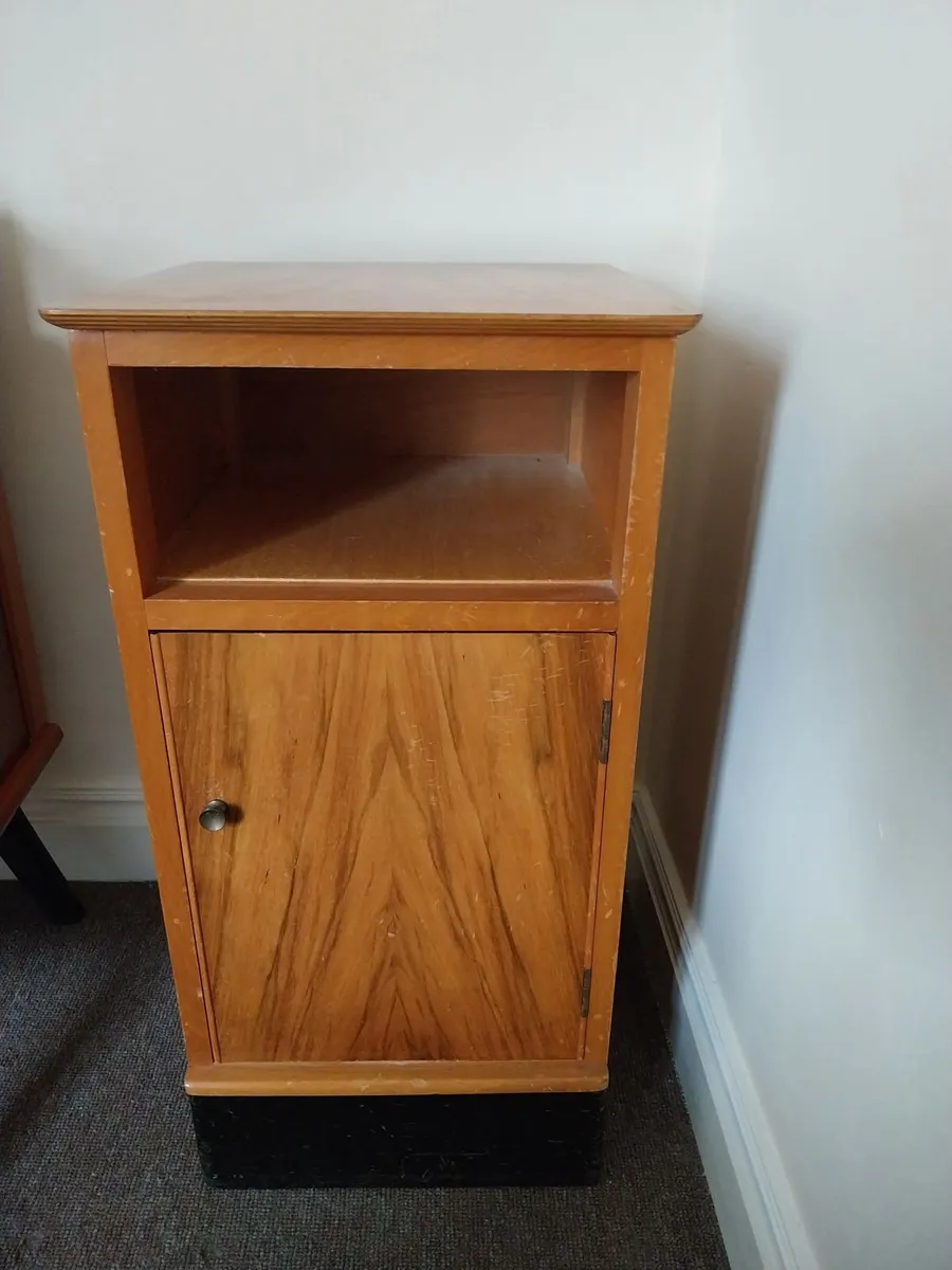 Dressing Room Table & Locker Set - Image 2