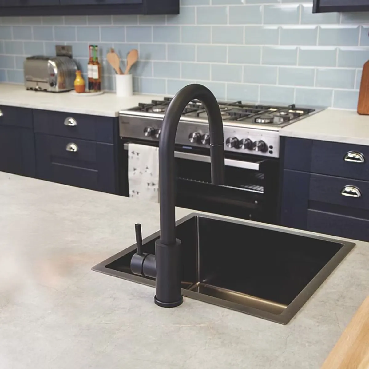 Matt Black Pull-Out Kitchen Mixer Tap - Image 3