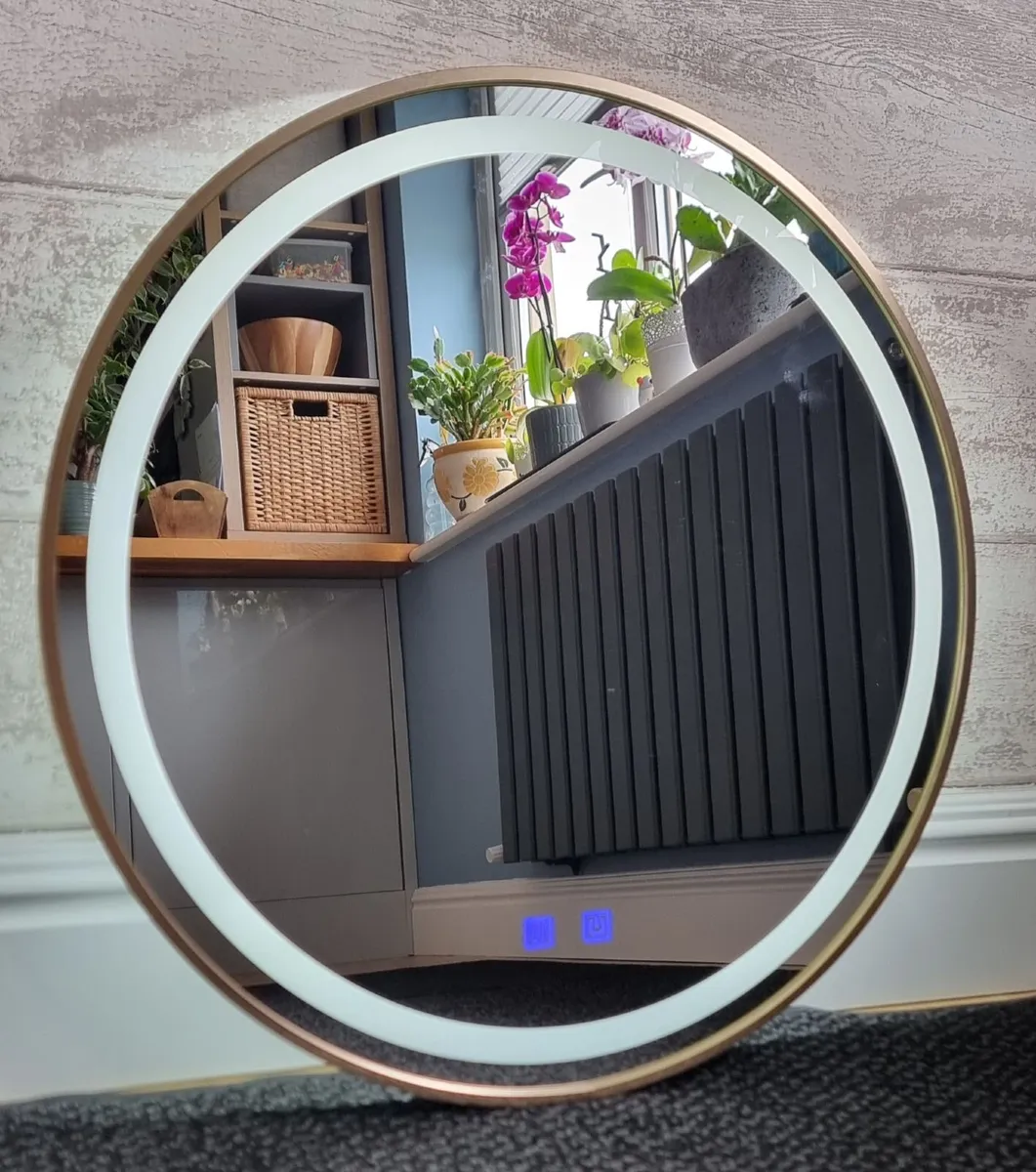 LED Bathroom Mirror Round 60cm Demister Antifog - Image 4