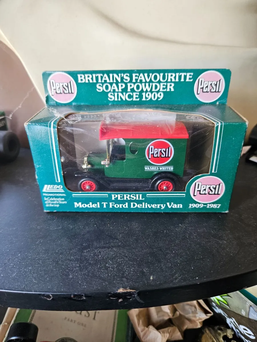 Corgi Lledo Persil Van - Image 1