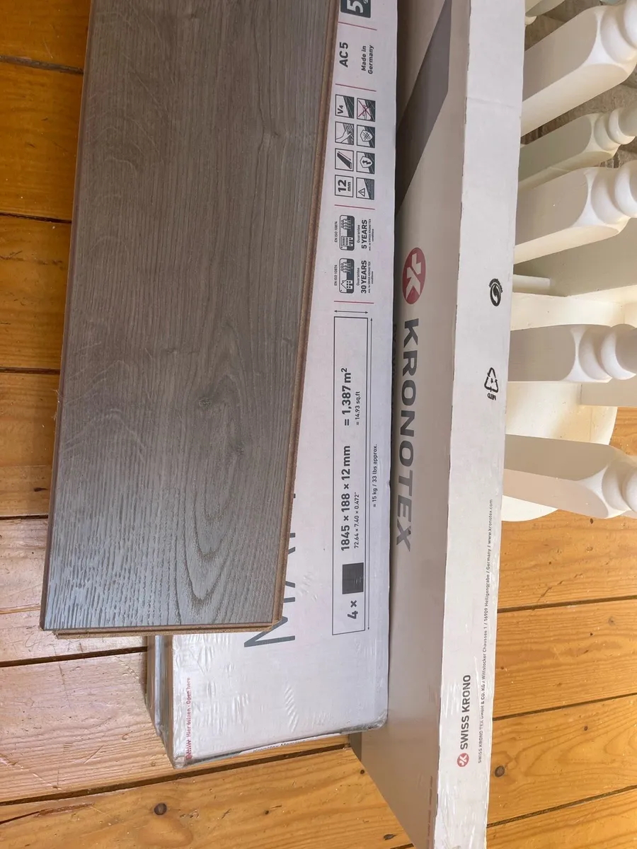 Laminate flooring - Image 1