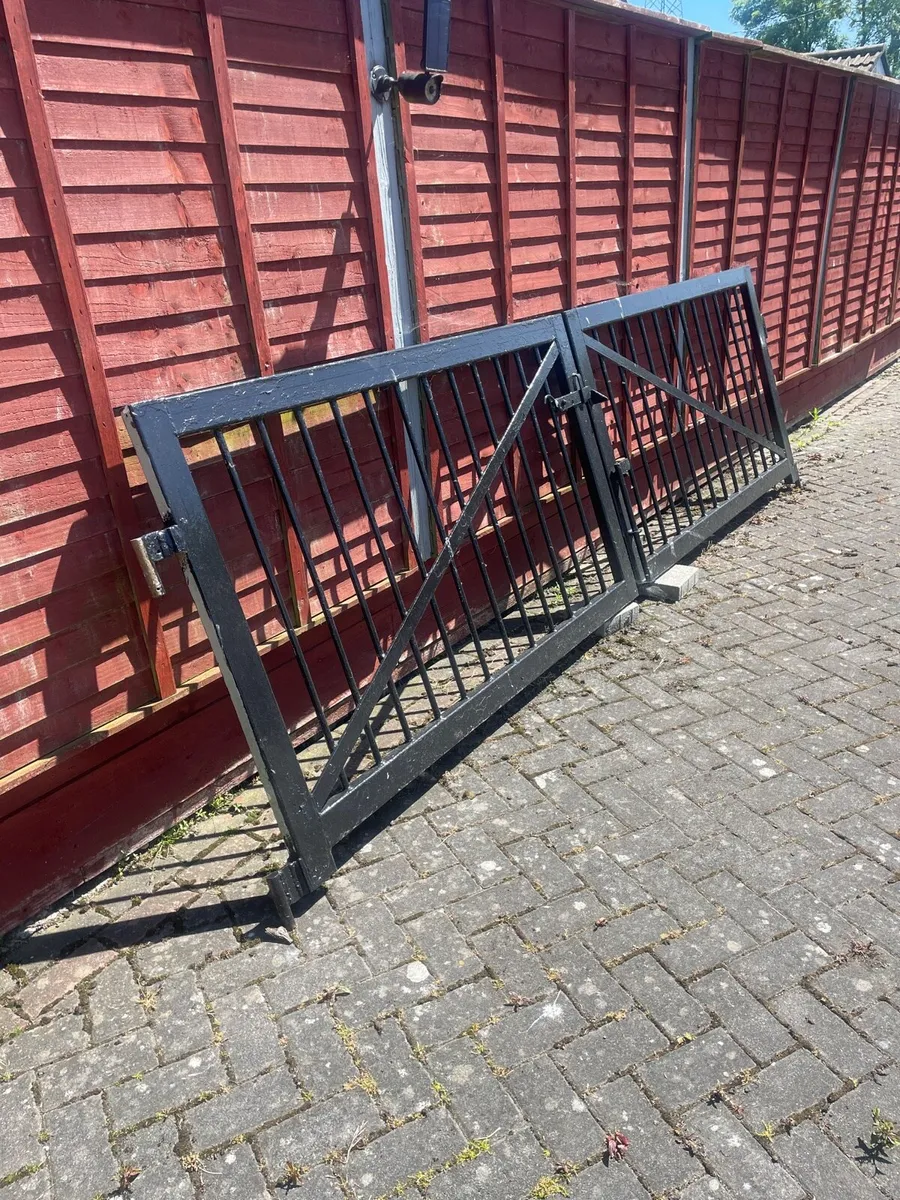Gates - Image 3