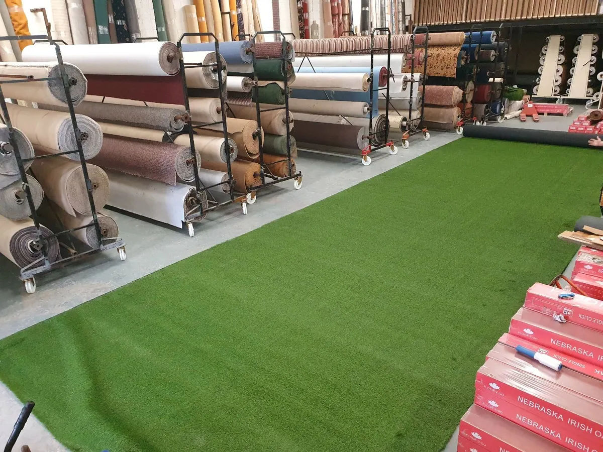 Artificial grass delivered  4 metre & 5 metre roll - Image 3