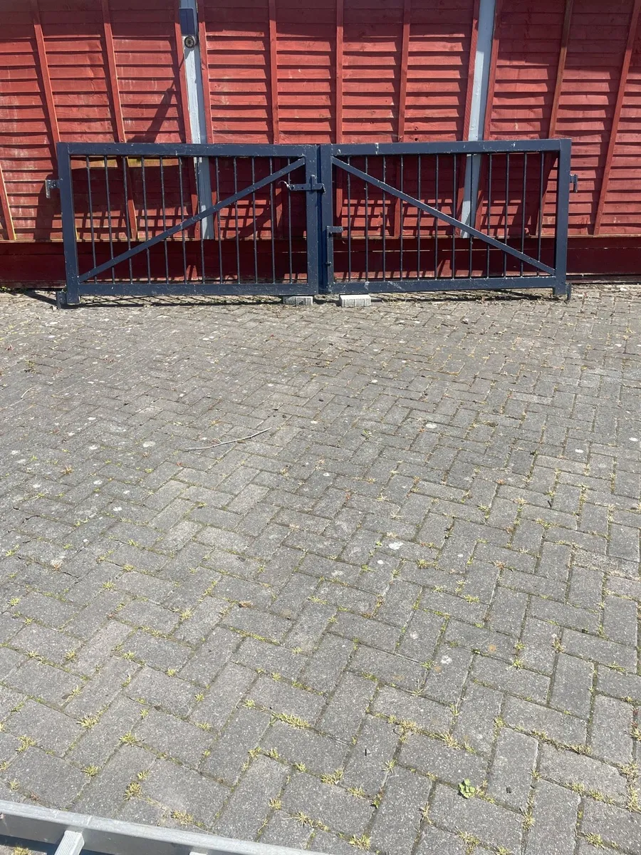 Gates - Image 4