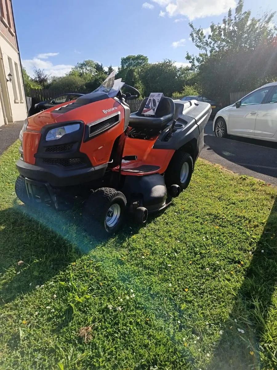 Husqvarna ride on lawnmower - Image 2