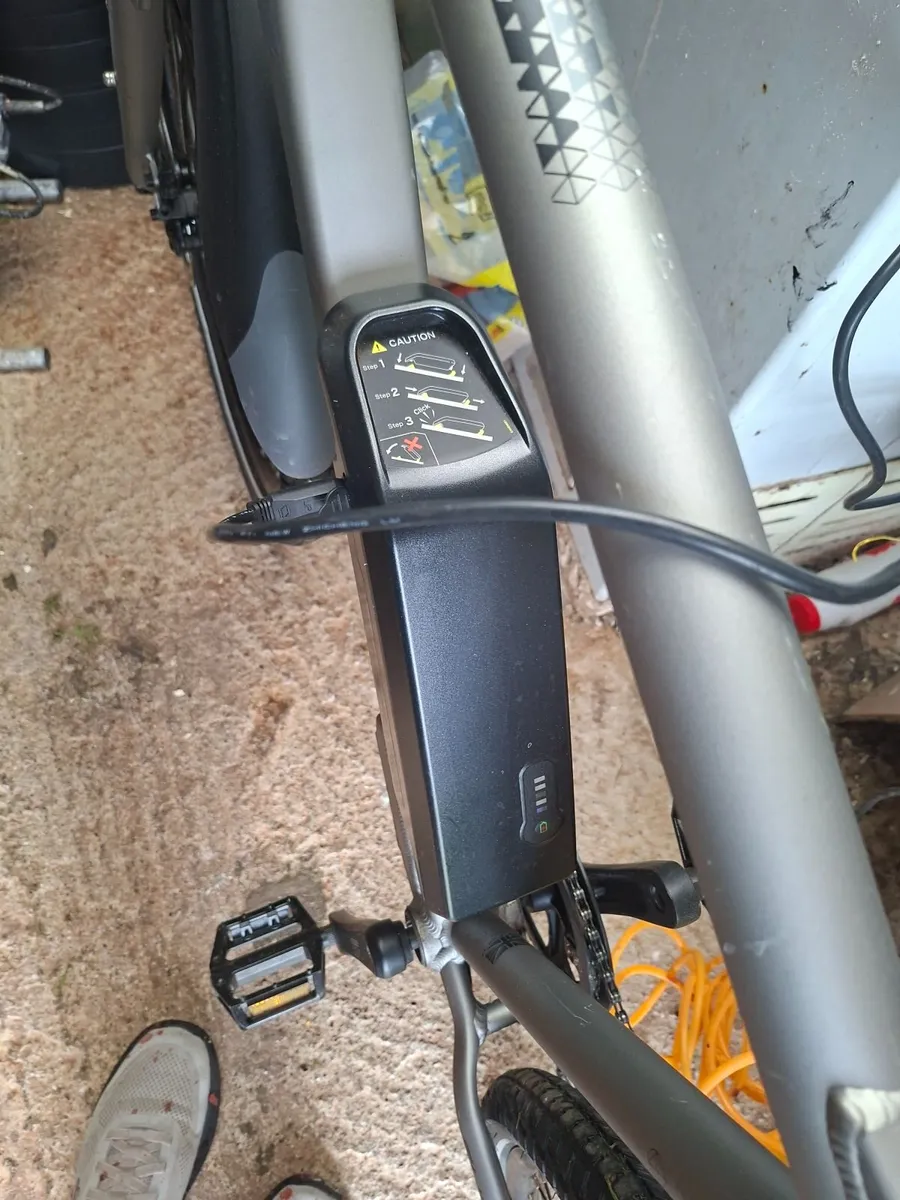 Carrera ebike - Image 3