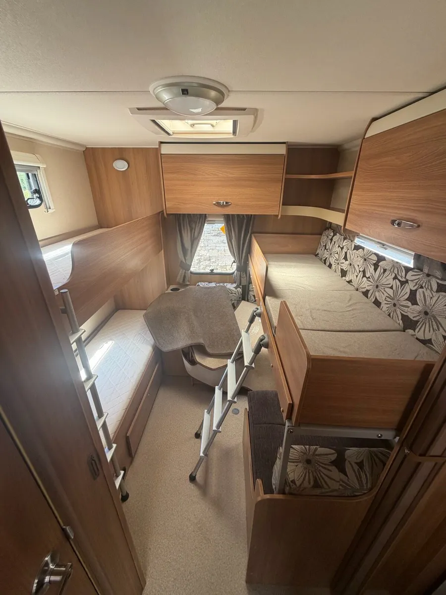 Swift major 6TD stunning 6 Berth family caravan - Image 3