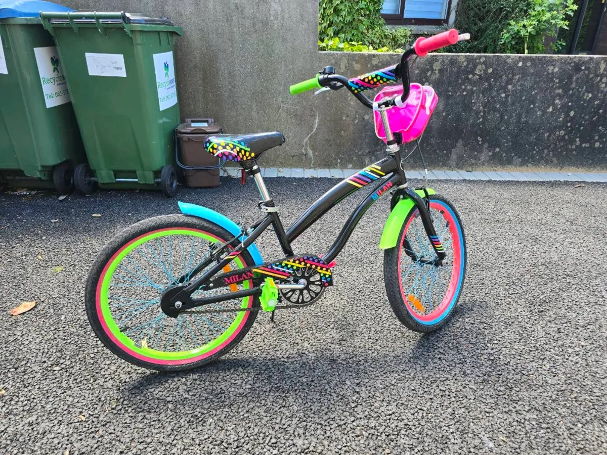 Girls Bike - Image 1