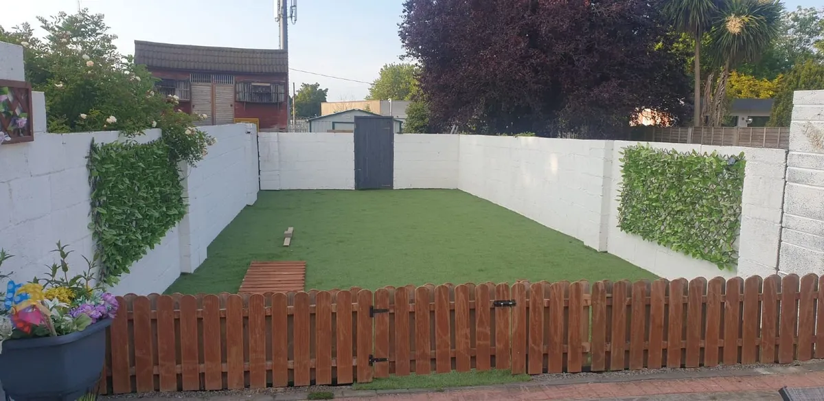 Artificial grass delivered - cut to size. - Image 2