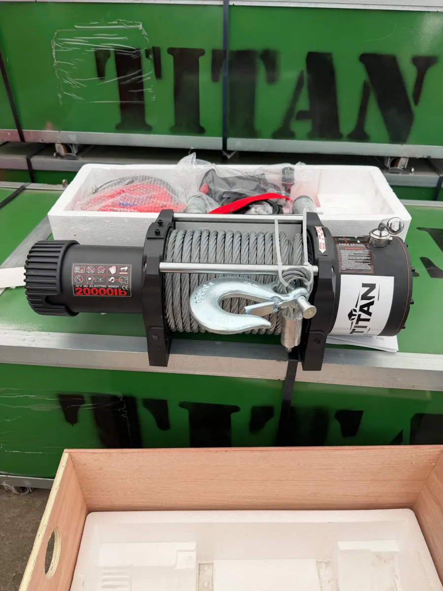 9 Ton (20,000lbs) Electric  Recovery Winch (12V) - Image 2