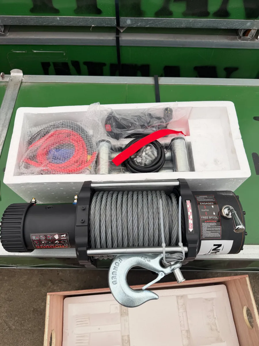 9 Ton (20,000lbs) Electric  Recovery Winch (12V) - Image 3