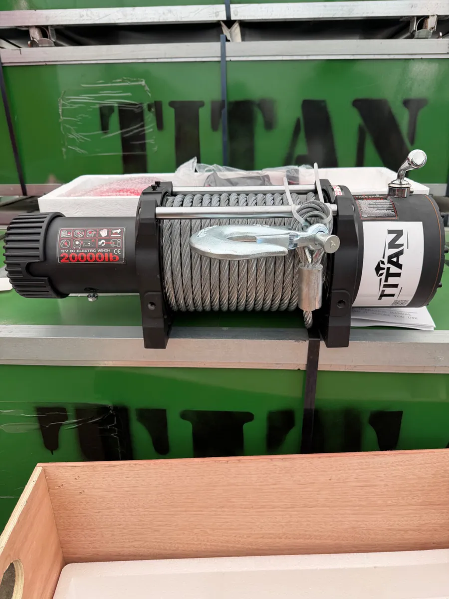 9 Ton (20,000lbs) Electric  Recovery Winch (12V) - Image 1