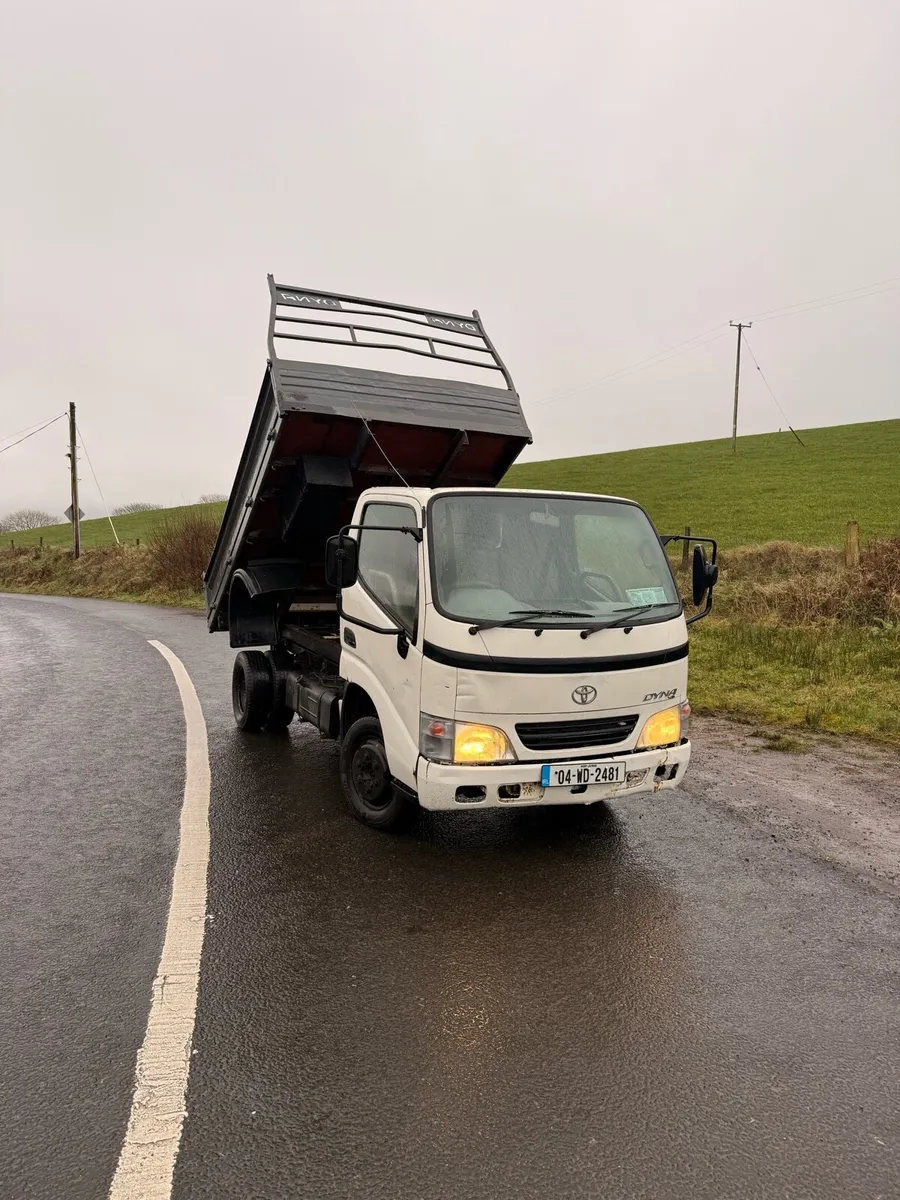 Toyota dyna Tipper - Image 1