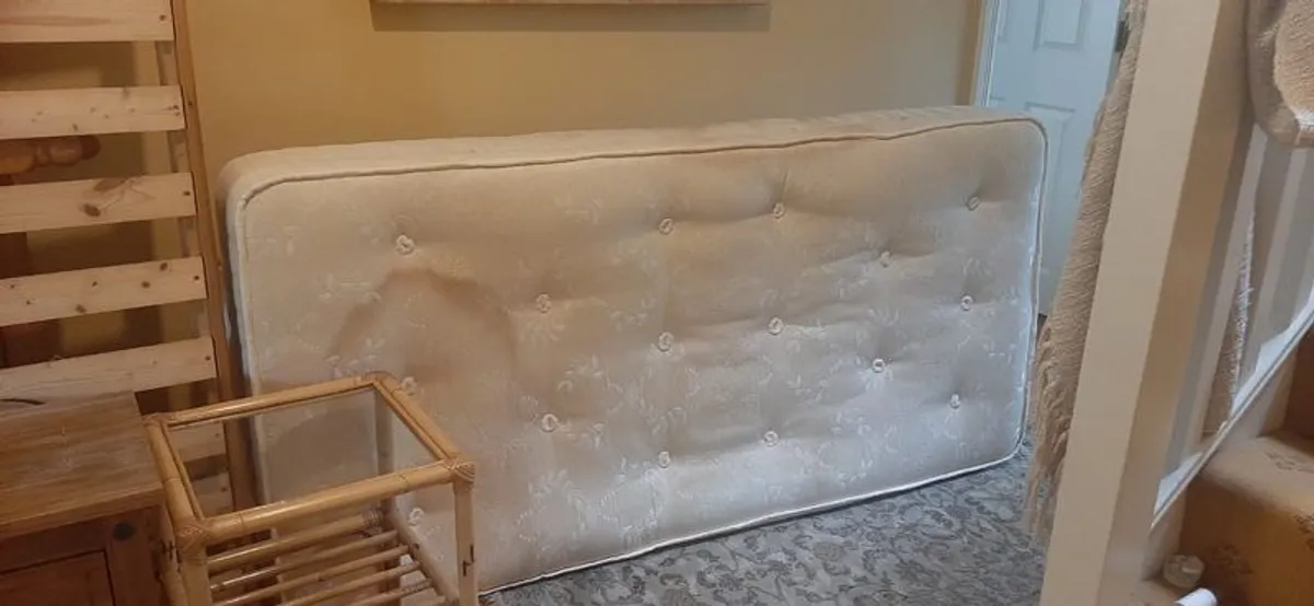 bedroom furniture - Image 2