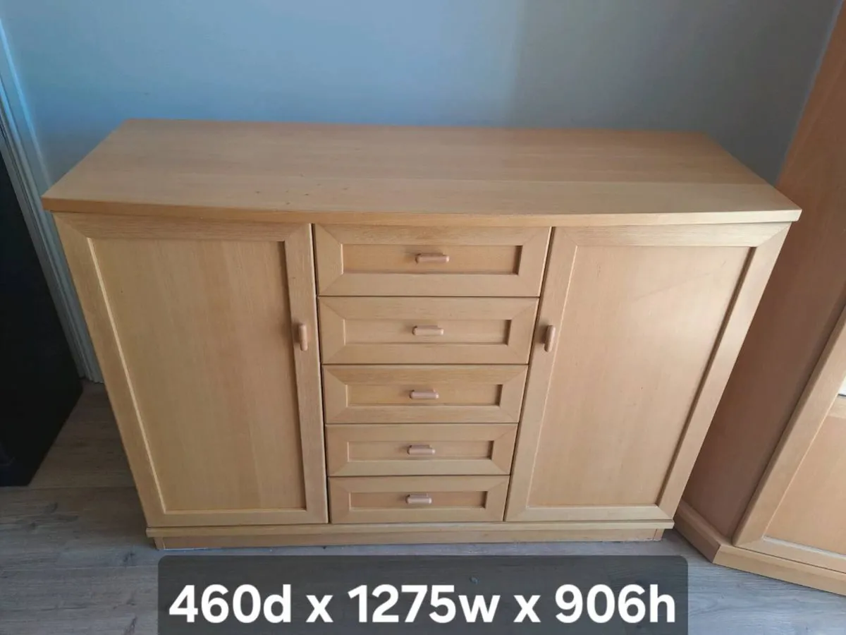 Display cabinet, sideboard and music system unit - Image 3