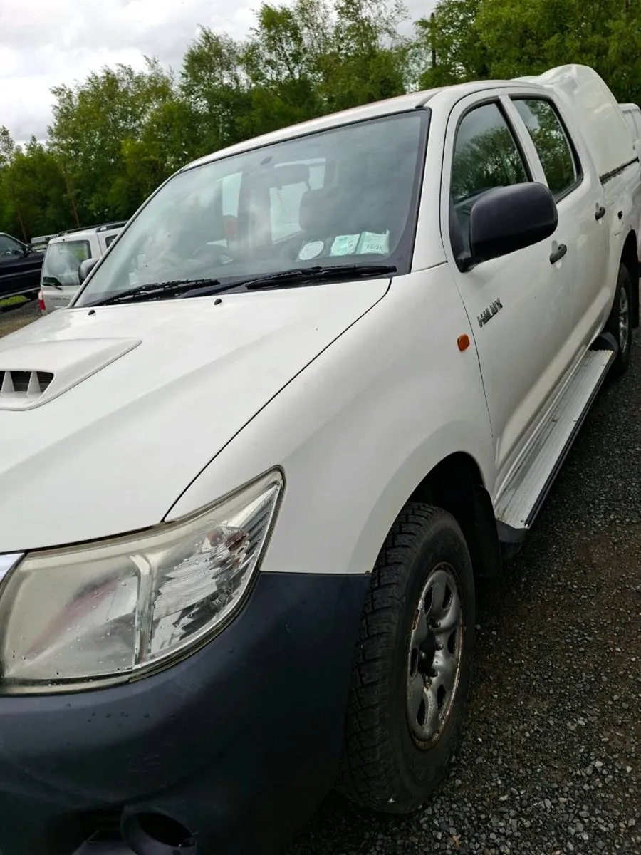 Toyota Hilux - Image 3