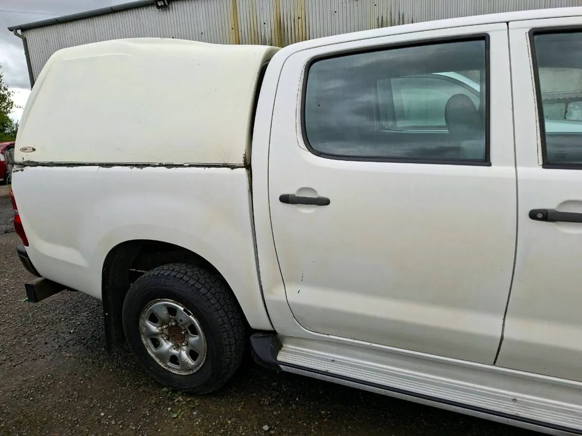 Toyota Hilux - Image 4