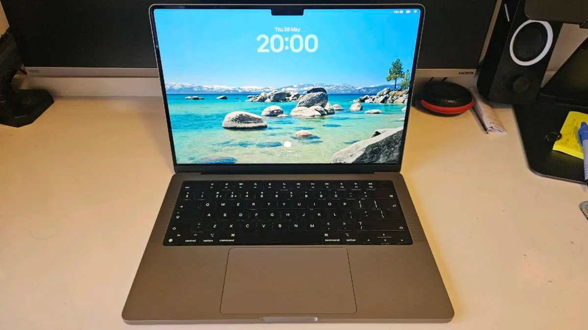 MacBook Pro 14" 2021 · M1 Pro (8-core CPU/14-core - Image 2