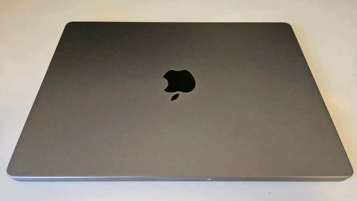 MacBook Pro 14" 2021 · M1 Pro (8-core CPU/14-core - Image 3