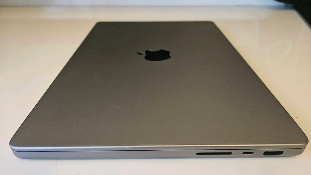 MacBook Pro 14" 2021 · M1 Pro (8-core CPU/14-core - Image 4