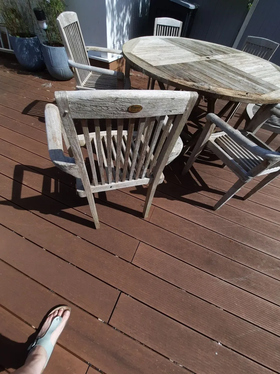 Garden table and chairs - Image 2