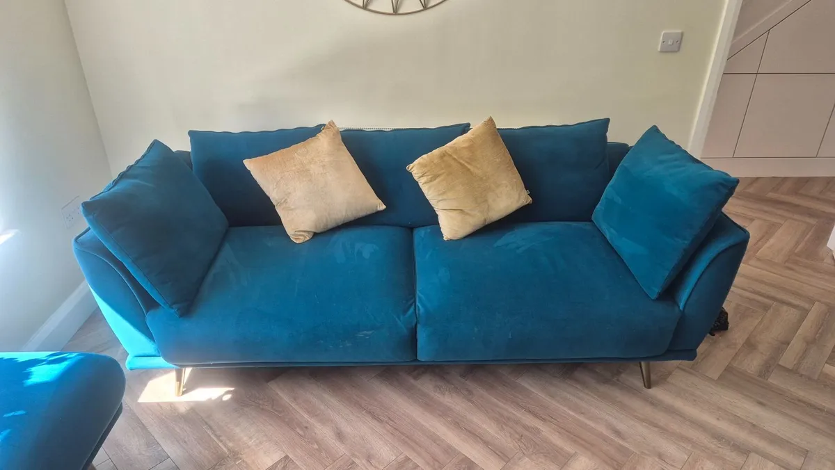 Sofa  IMMACULATE CONDITION - Image 1