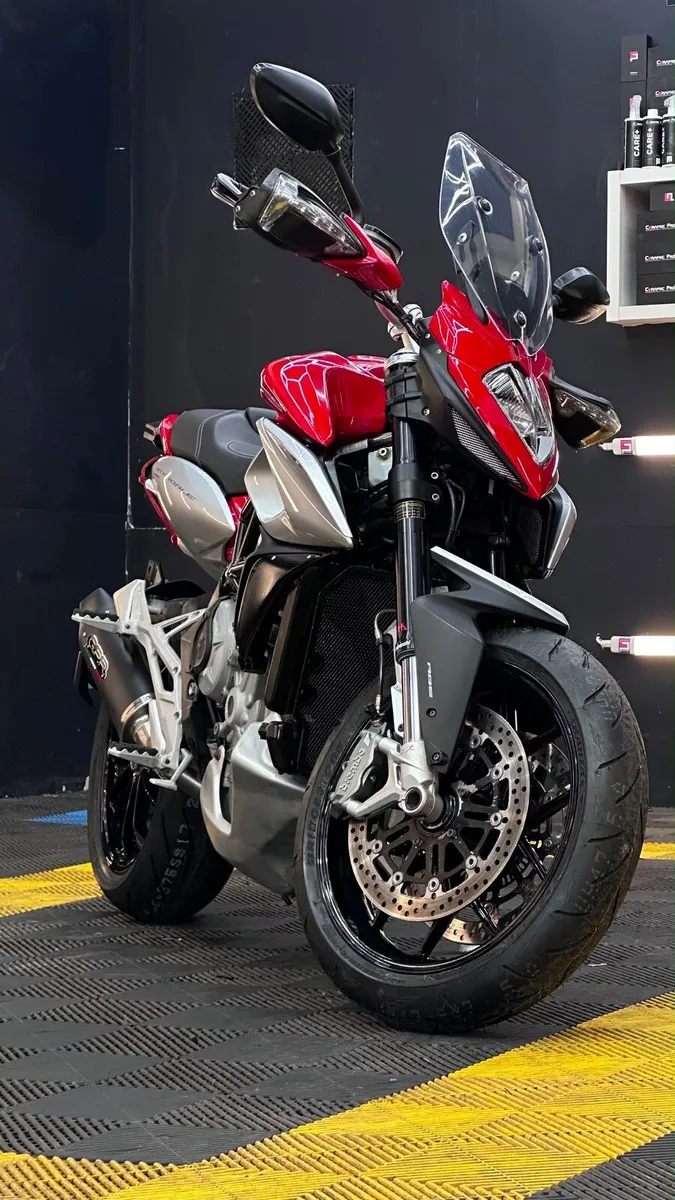 MV Agusta Stradale 800 - Image 2