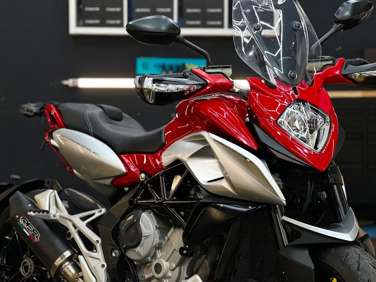 MV Agusta Stradale 800 - Image 4