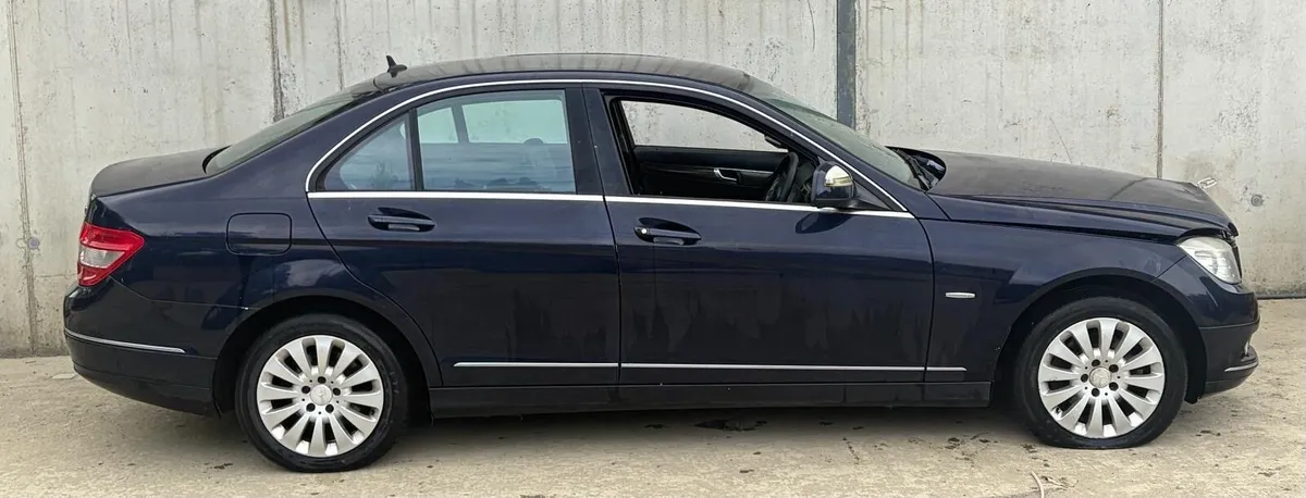 2008 Mercedes C220 parts - Image 3