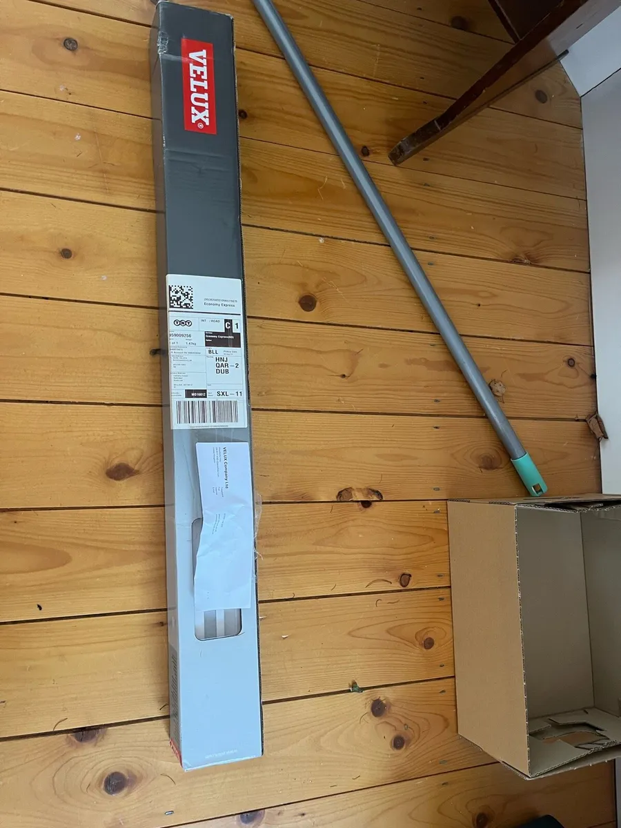 Velux blind - Image 1