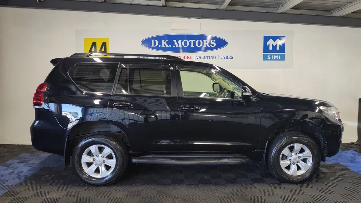 Toyota Landcruiser Business Crew Cab NO VAT - Image 3