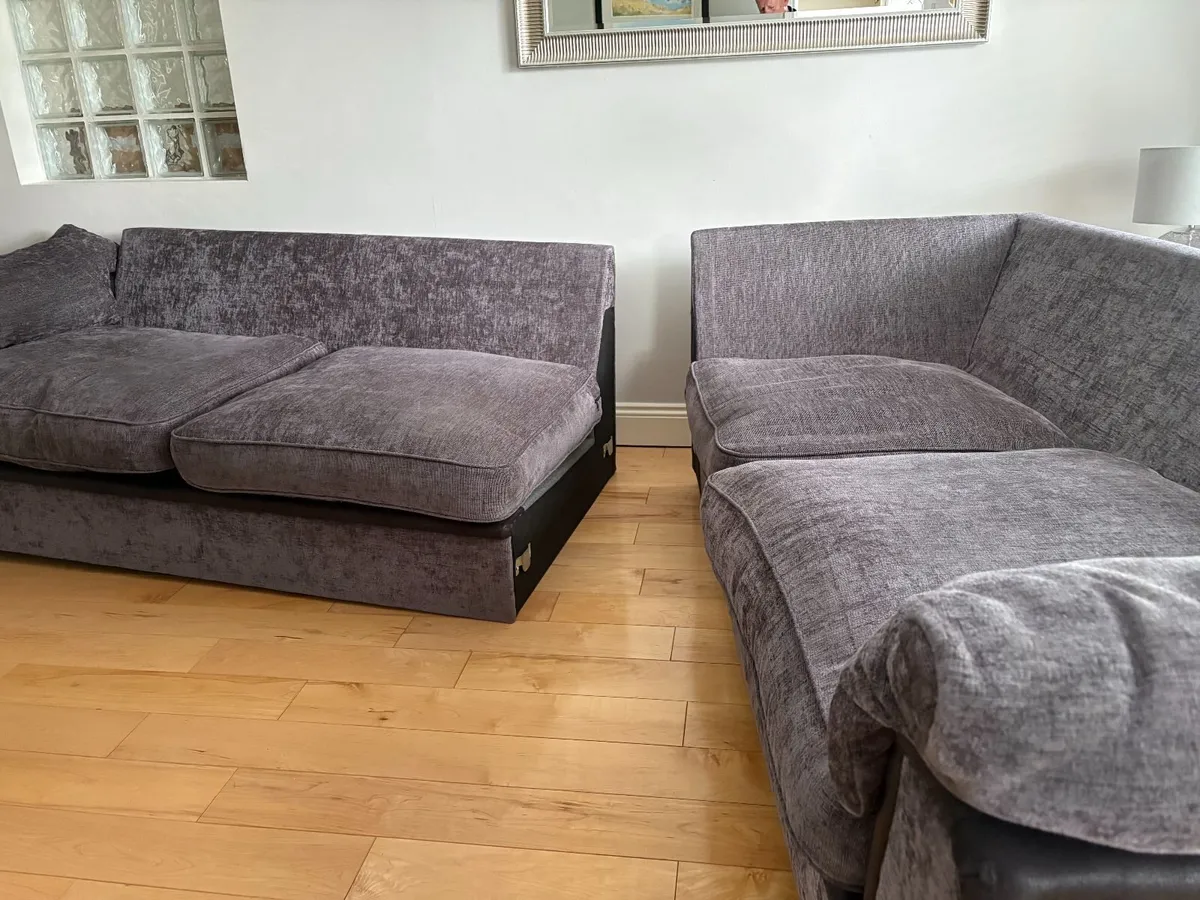 L shaped couch (RAF) - Image 4