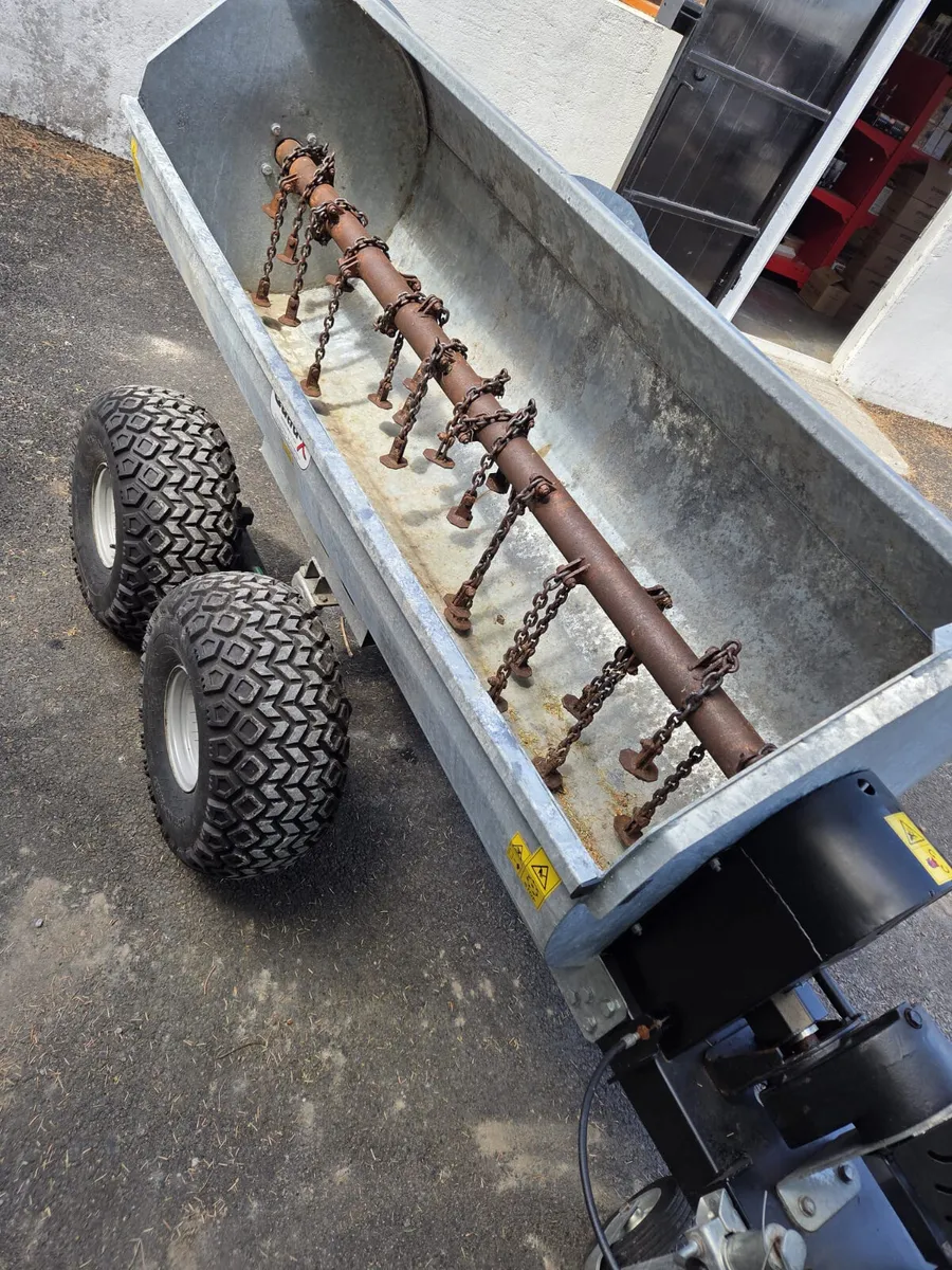 Quad Muck Spreader Demo Model - Image 3