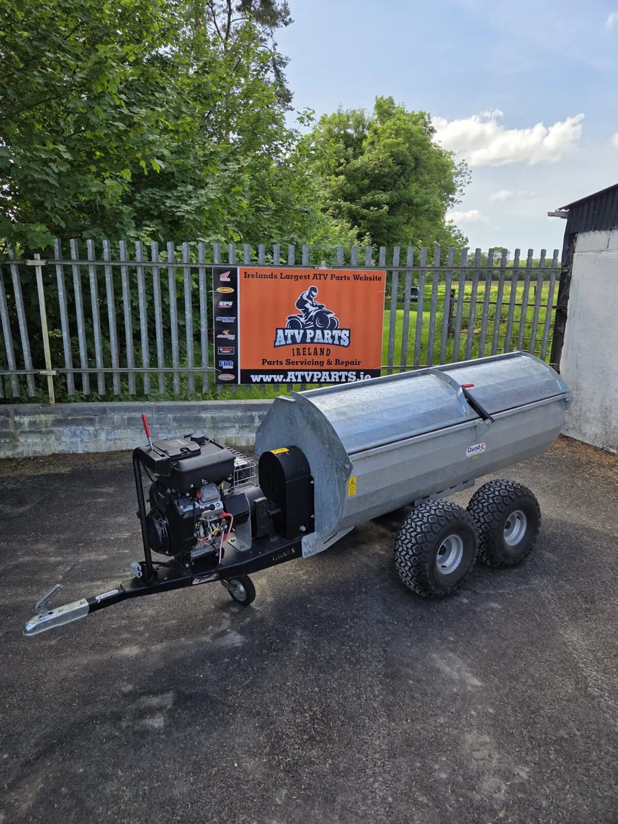 Quad Muck Spreader Demo Model - Image 1