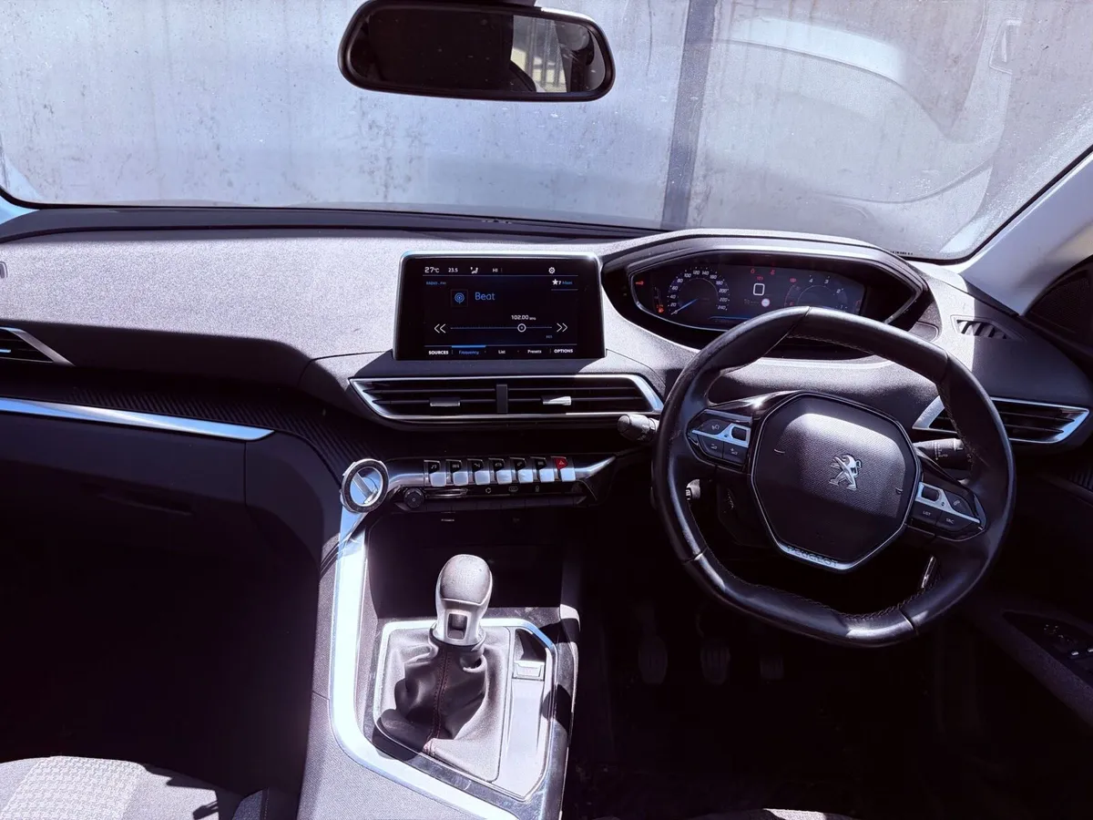 2017 Peugeot 3008 parts - Image 4