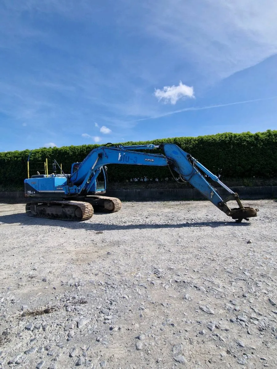 Hyundai Robex Excavator - Image 2