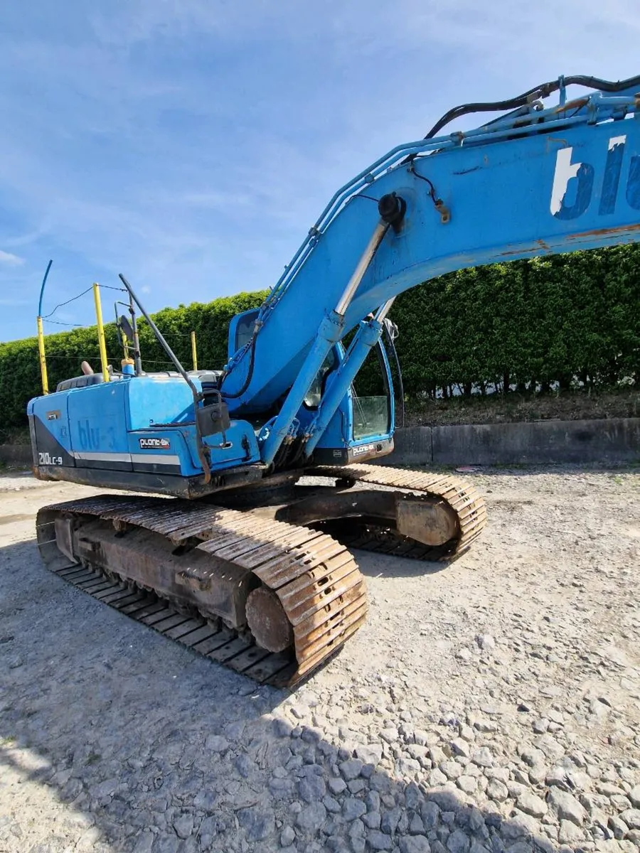 Hyundai Robex Excavator - Image 4