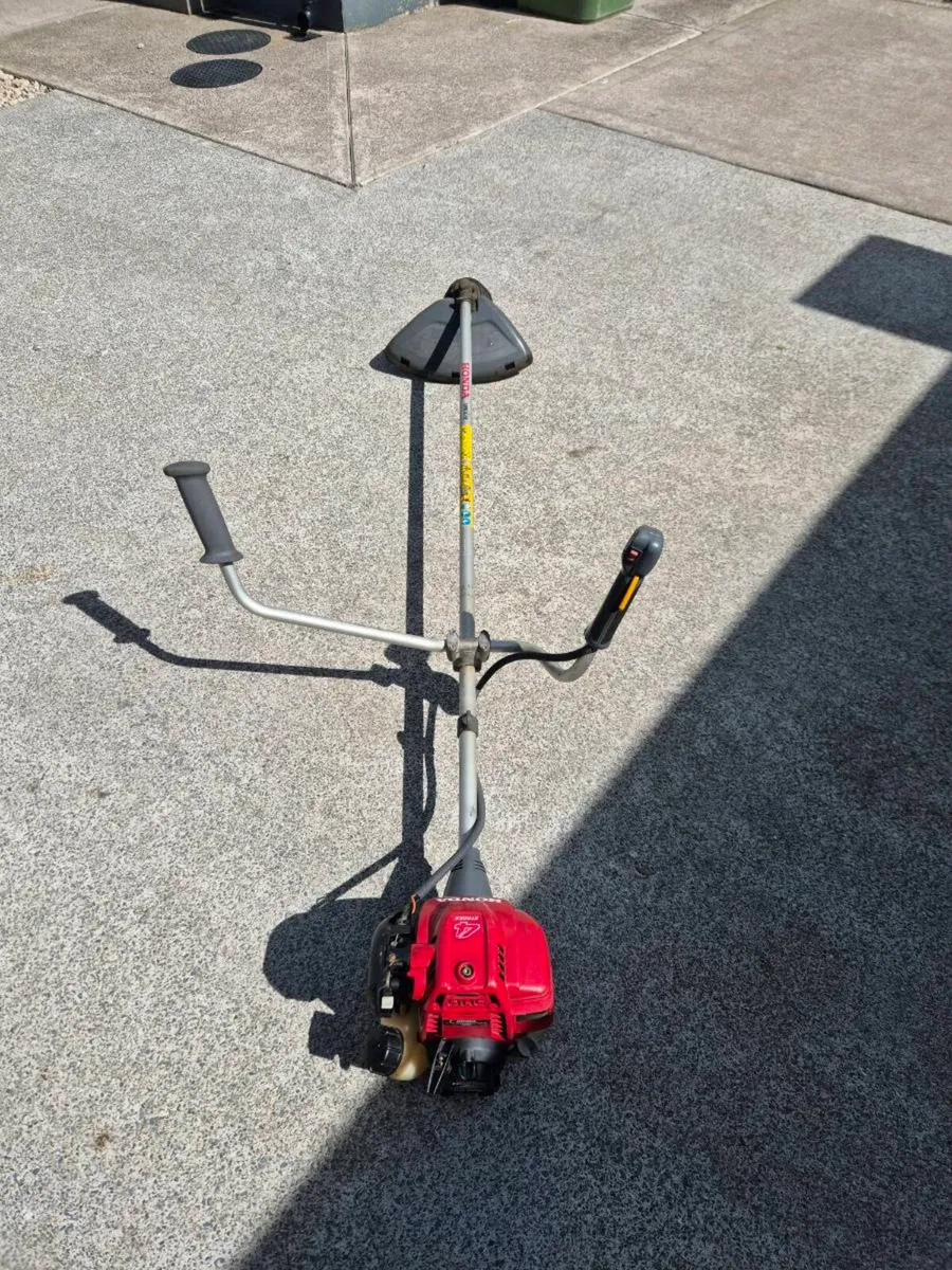 Honda umk425 professional strimmers - Image 3