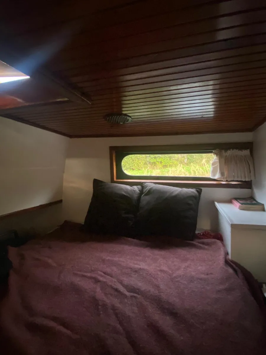 Dutch Barge - Image 4