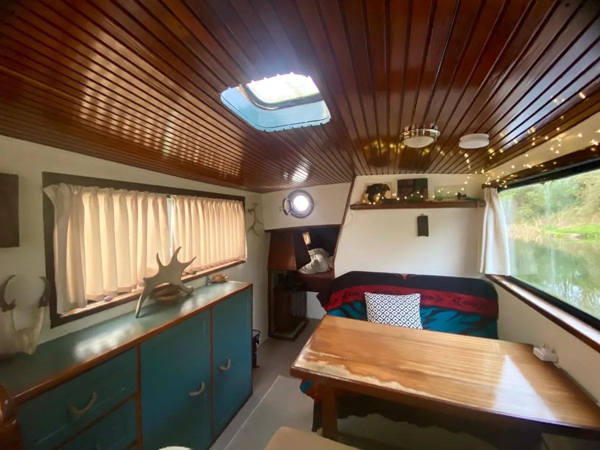 Dutch Barge - Image 2