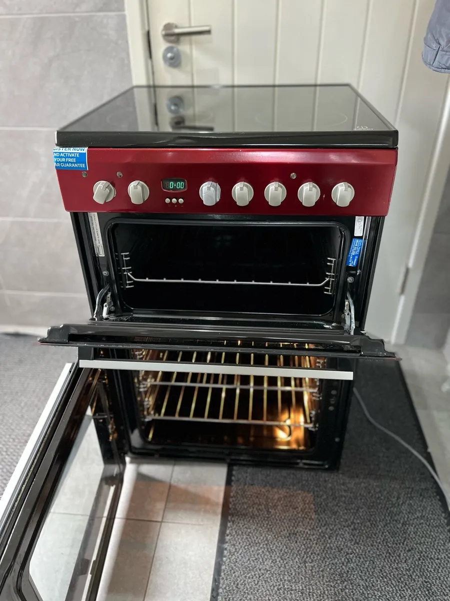 Indesit 60cm electric freestanding cooker - Image 3