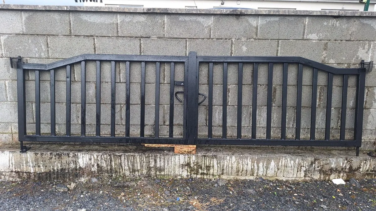 Galvanised gates new 3.4mX 900 - Image 1